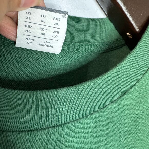 New Balance Athletics Relaxed Sport Style T-Shirt Graphic Men’s XL Green - Picture 5 of 8